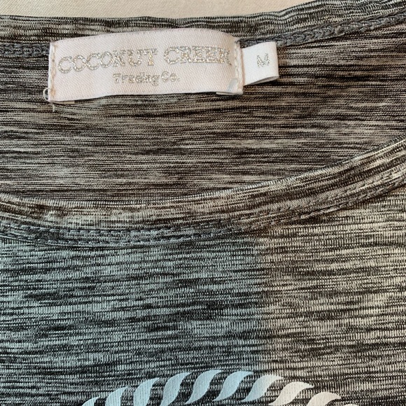 M tee - Picture 7 of 8